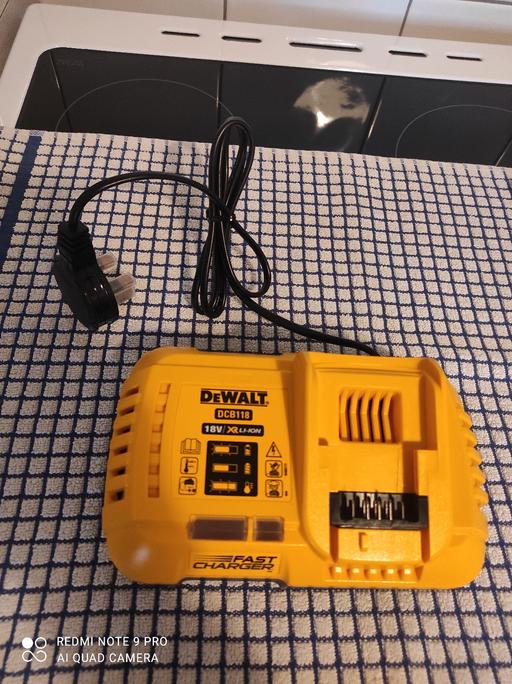 Buy & Sell South Harrow Harrow - Photos for DeWalt DCB118 charger