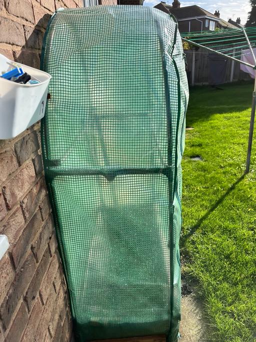 Buy & Sell Wadworth Doncaster - Photos for Plastic/ metal greenhouse( used for tomatoes)