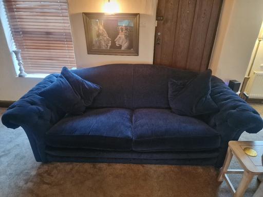 Buy & Sell Barbican Central London - Photos for Country living 3 seater Sofa from DFS