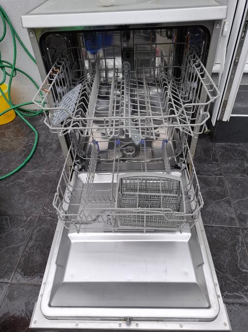 Buy & Sell Phipps Bridge Station Merton - Photos for kenwood dishwasher