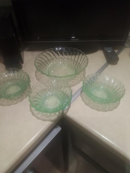 Buy & Sell Sutton Coldfield Birmingham - Photos for GREEN FRUIT BOWL,AND 6 SMALL FRUIT DISHES