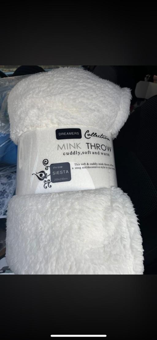 Buy & Sell Princes End Sandwell - Photos for Cozy double big warm throws