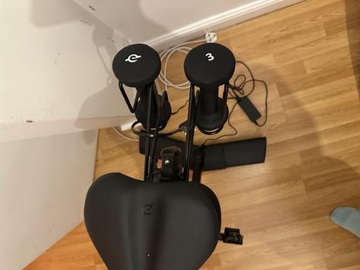 Buy & Sell - Photos for PELOTON SPINNING BIKE 