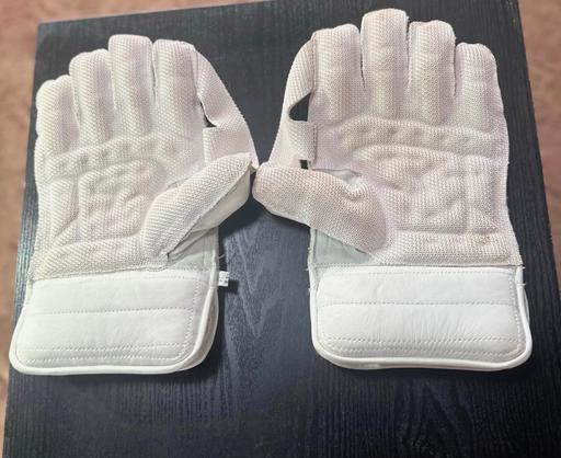 Buy & Sell Thurmaston Charnwood - Photos for Youth Left-Hand Wicket Keeping Gloves
