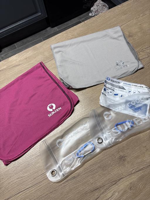 Buy & Sell Duckmanton Chesterfield - Photos for X2 Sukeen cooling down towels