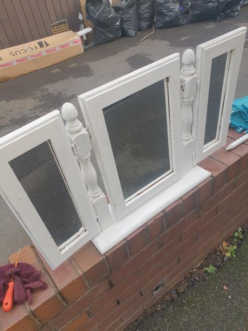 Buy & Sell Gornal Wood Dudley - Photos for White Shabby Chic , Vanity Mirror, 32 x 18 in