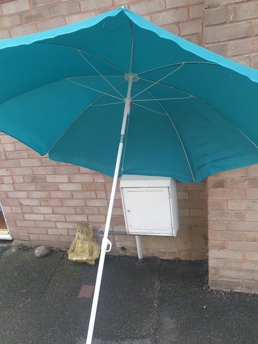 Buy & Sell Pensnett Dudley - Photos for Turquoise Parasol , VGC, Clean, Hardly Used,