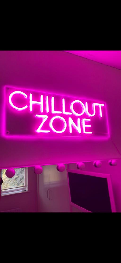 Buy & Sell Earley Reading - Photos for Chill out Zone LED wall lighting pink neon