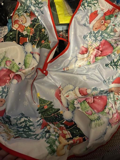 Buy & Sell Wednesfield Wolverhampton - Photos for New Christmas tree skirt