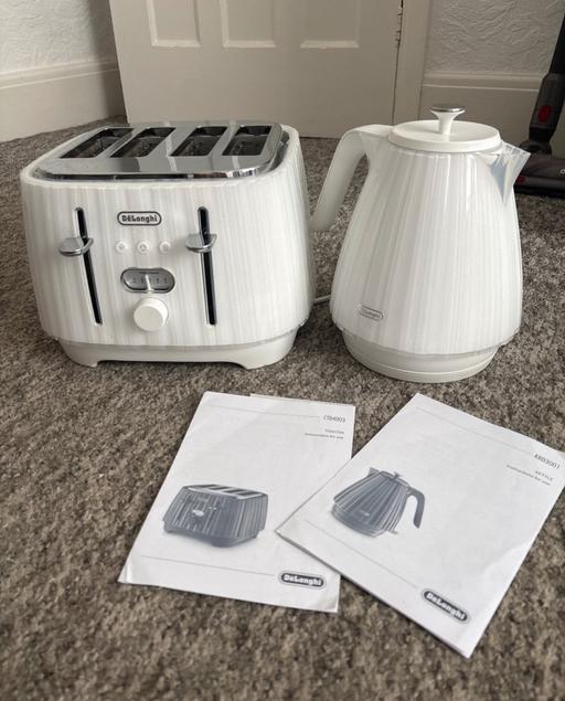 Buy & Sell Torbay Devon - Photos for Delonghi 1.7L Kettle & 4 Slice Toaster Set
