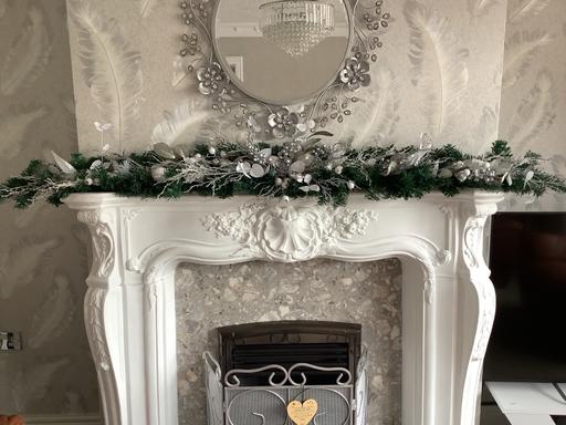 Buy & Sell Woodsetton Dudley - Photos for 6’ Christmas garland