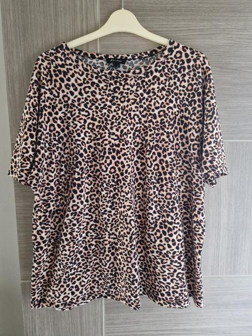 Buy & Sell Scholes Rotherham - Photos for New Look size 16 top