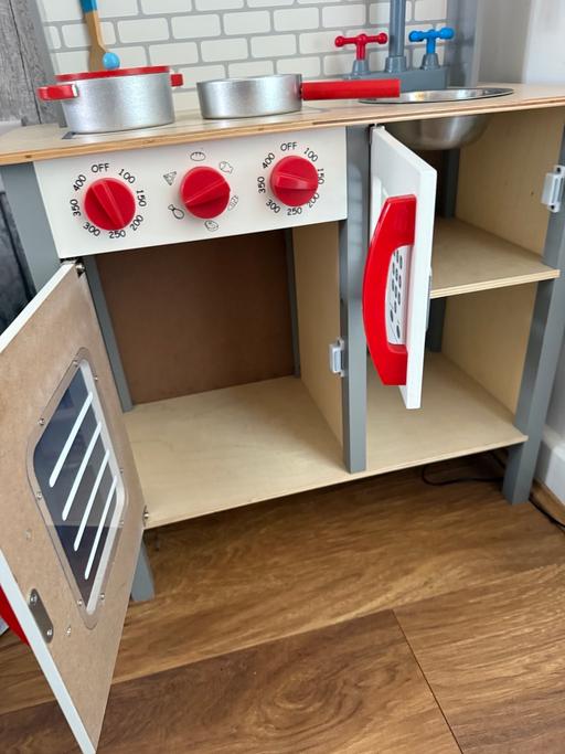 Buy & Sell Woodsetton Dudley - Photos for Wooden play kitchen