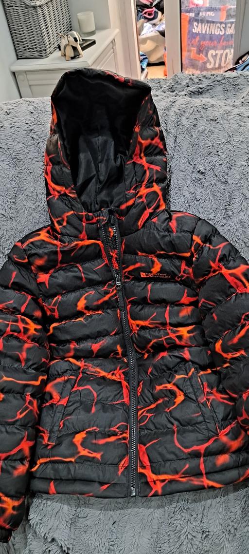 Buy & Sell Sutton Coldfield Birmingham - Photos for Mountain Warehouse puffer coat Age 7-8