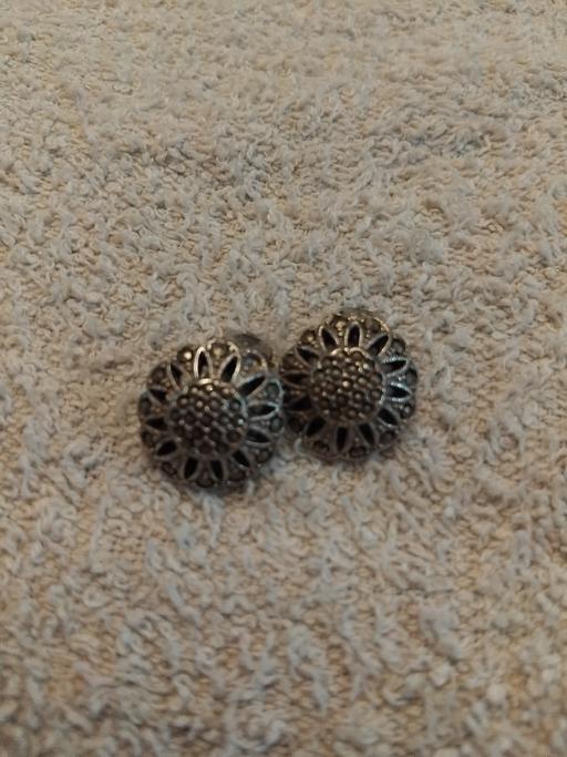 Buy & Sell Milton Regis Swale - Photos for pretty earrings