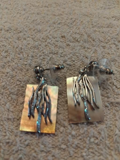 Buy & Sell Milton Regis Swale - Photos for pretty earrings