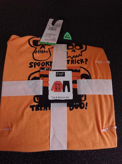 Buy & Sell Long Whatton North West Leicestershire - Photos for Boys 2 piece set size 3-4 years