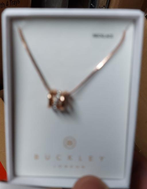Buy & Sell Bolton Bolton - Photos for new in box gold necklace