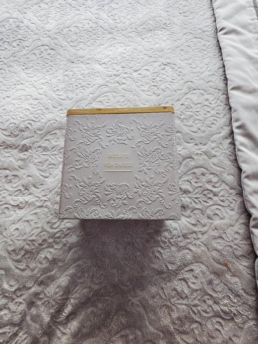 Buy & Sell Newton Doncaster - Photos for Biscuit tin.