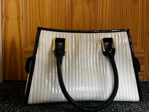 Buy & Sell Woodthorpe Nottingham - Photos for Ted Baker Vertical-Stitch Handbag