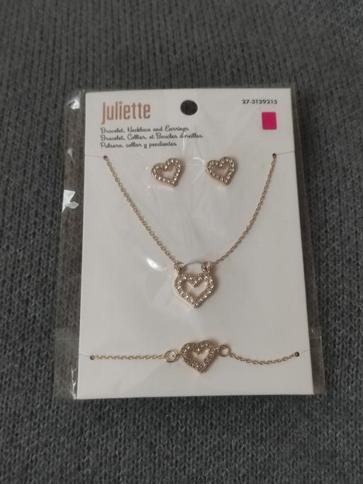 Buy & Sell Grafton Street Industrial Estate West Northamptonshire - Photos for Beautiful jewellery set