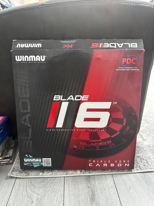 Buy & Sell Sheffield Sheffield - Photos for Winmau blade 6 triple core dartboard
