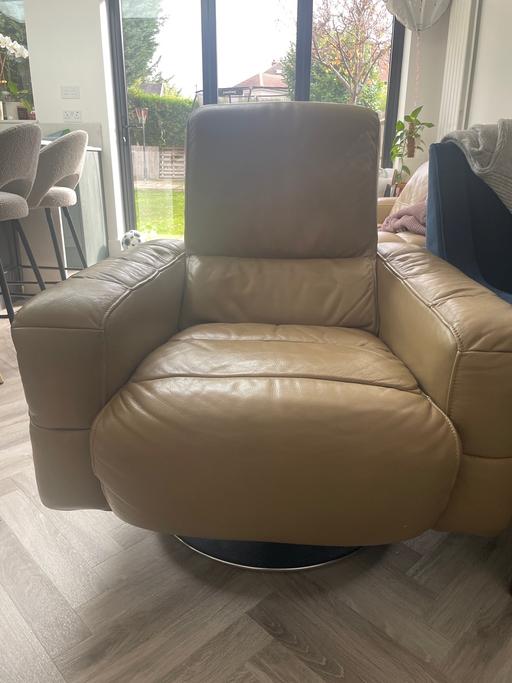 Buy & Sell Worcester Park Sutton - Photos for Leather sofa