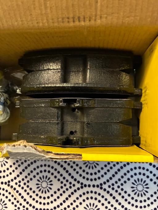 Vehicles Roehampton South West London - Photos for S class 2018 amg line rear brake pads