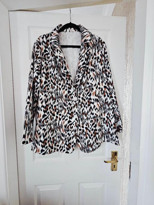 Buy & Sell Newton Doncaster - Photos for Lovely soft feel jacket, size XL..NEW