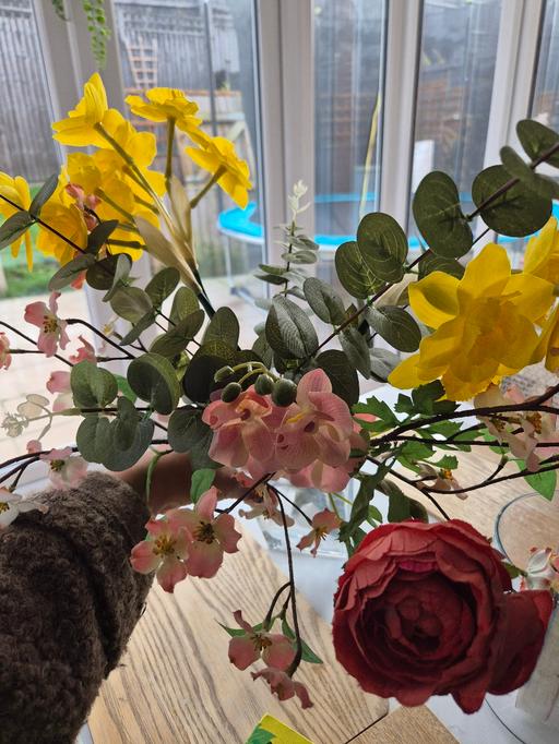 Buy & Sell Oxley Wolverhampton - Photos for Asorted Flowers 🌼🌺💐🌸