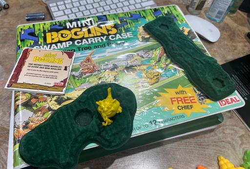 Buy & Sell Woodlands South West London - Photos for Rare Vintage Mini Boglins Swamp Carry Case