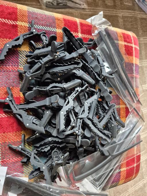 Buy & Sell Hayley Green Dudley - Photos for Bundle of Ladies Hair Clips and Combs New