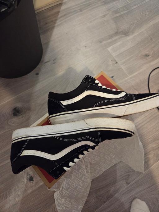 Buy & Sell Enfield Lock Enfield - Photos for black/white old skool vans