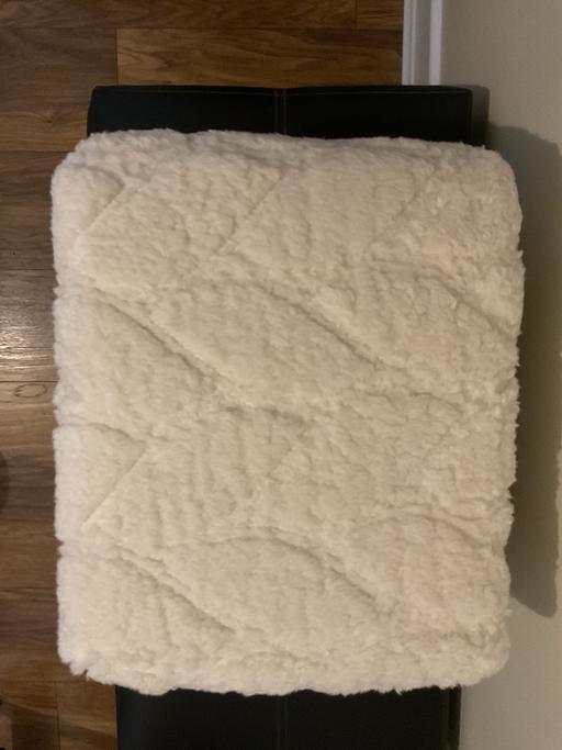 Buy & Sell Liverpool Knowsley - Photos for Double Teddy Carved Reversible Duvet Set