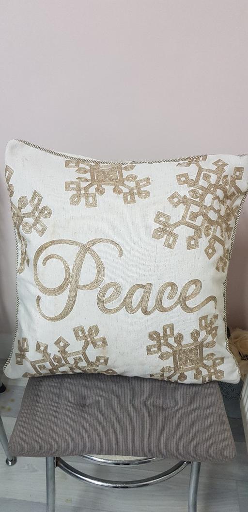 Buy & Sell Kings Norton Birmingham - Photos for Xmas cushion 18in square
