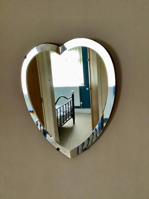Buy & Sell Haydock Saint Saint Helens - Photos for Vintage heart shaped wall mirror
