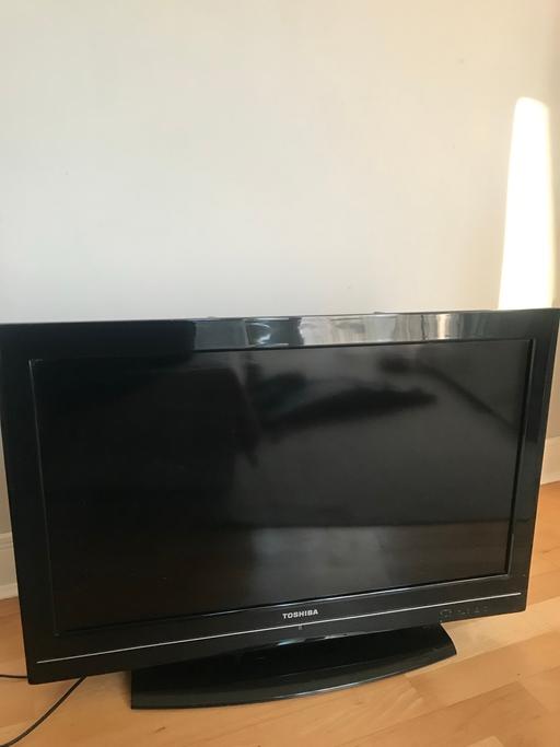 Buy & Sell Plumstead South East London - Photos for Toshiba 32in TV