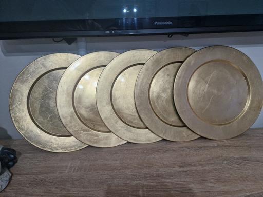 Buy & Sell Hall Green Birmingham - Photos for set of 5 gold charger Christmas plates