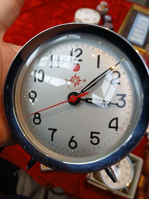 Buy & Sell Old Street East London - Photos for vintage alarm clock working