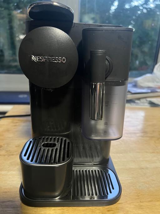 Buy & Sell Brondesbury North West London - Photos for Nespresso lattisima one