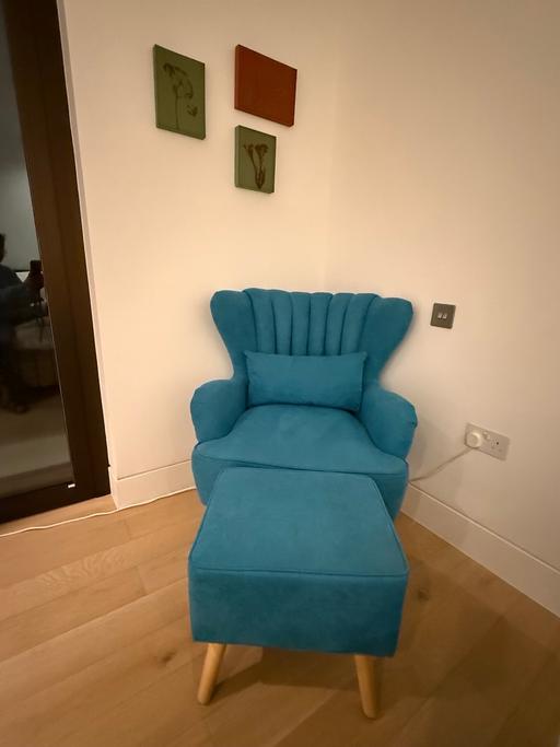 Buy & Sell Elephant and Castle South East London - Photos for Armchair with stool