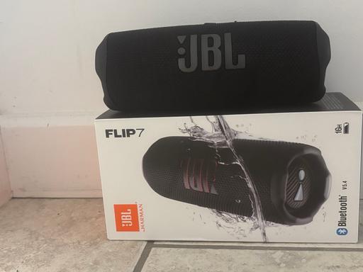 Buy & Sell Gurnard Isle of Wight - Photos for JBL flip 7 speaker