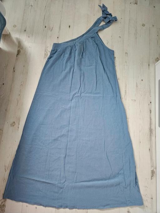 Buy & Sell Weston Point Halton - Photos for Size M SHEIN dress