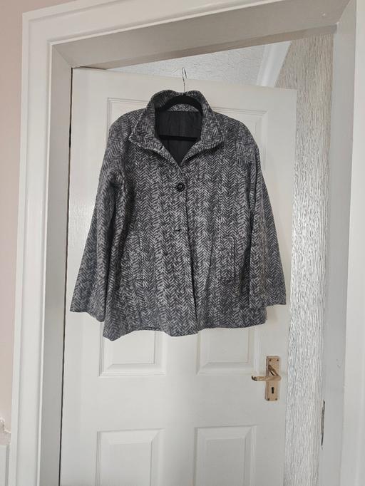 Buy & Sell Newton Doncaster - Photos for Soft feel coat, size 14..like new.