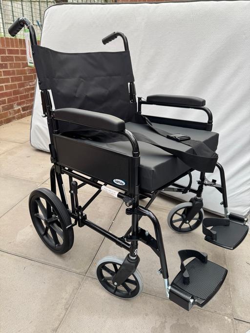 Buy & Sell Leamore Walsall - Photos for Large cushioned wheelchair