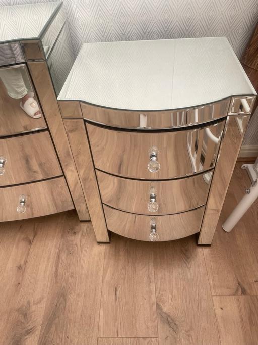 Buy & Sell Woolton Liverpool - Photos for Bedside cabinet