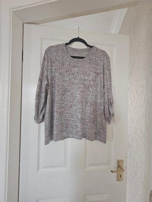 Buy & Sell Newton Doncaster - Photos for Dressy top, size 16/18..