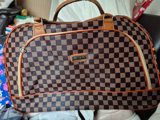 Buy & Sell Hayley Green Dudley - Photos for Over Night Travel Bag. Brand new