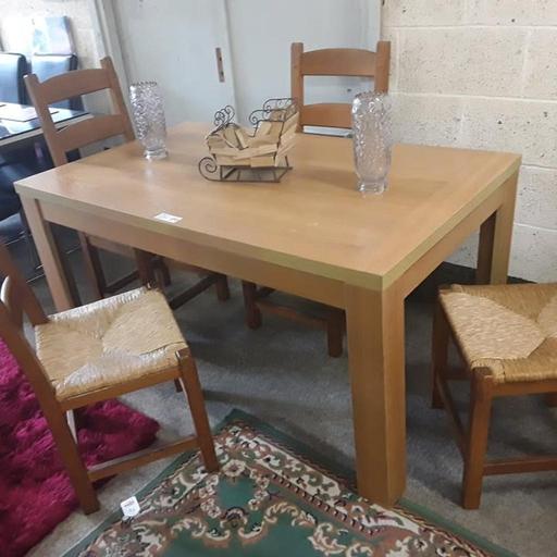 Buy & Sell Saint Pauls Trading Estate Tameside - Photos for Oak veneered dining table & farmhouse chairs
