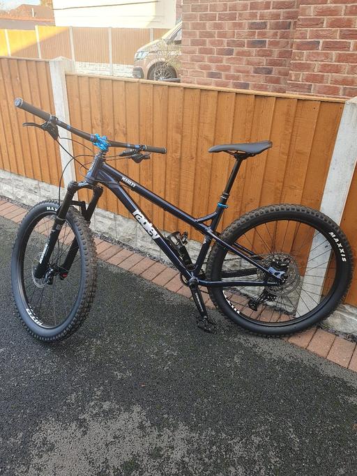 Buy & Sell Cross Lanes Wrexham - Wales - Photos for Hardtail Mountain bike